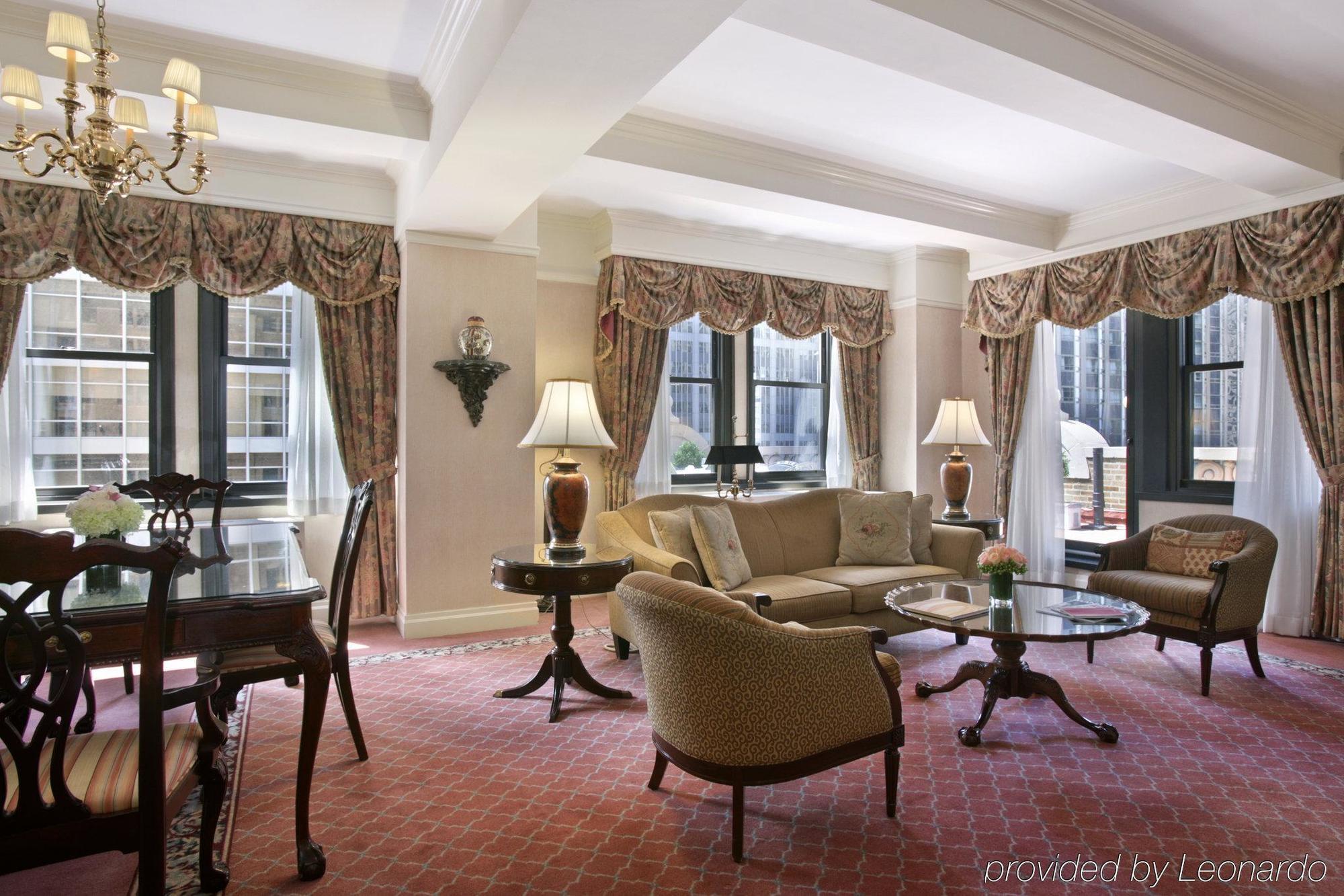 Warwick New York Hotel Interior photo