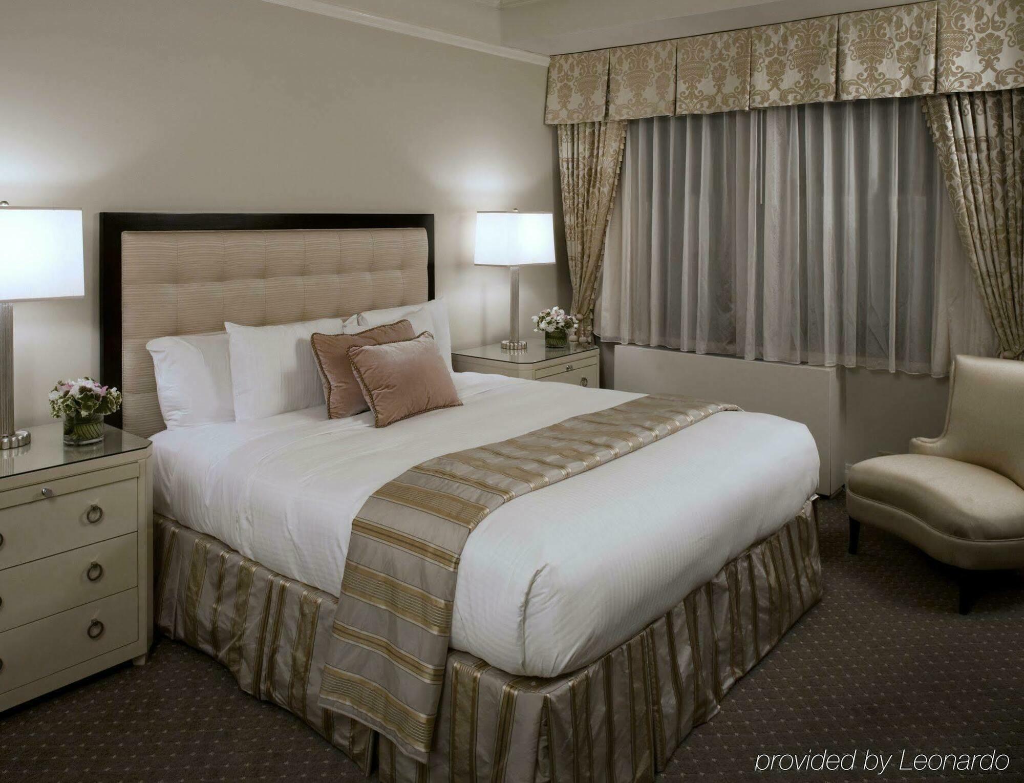 Warwick New York Hotel Room photo